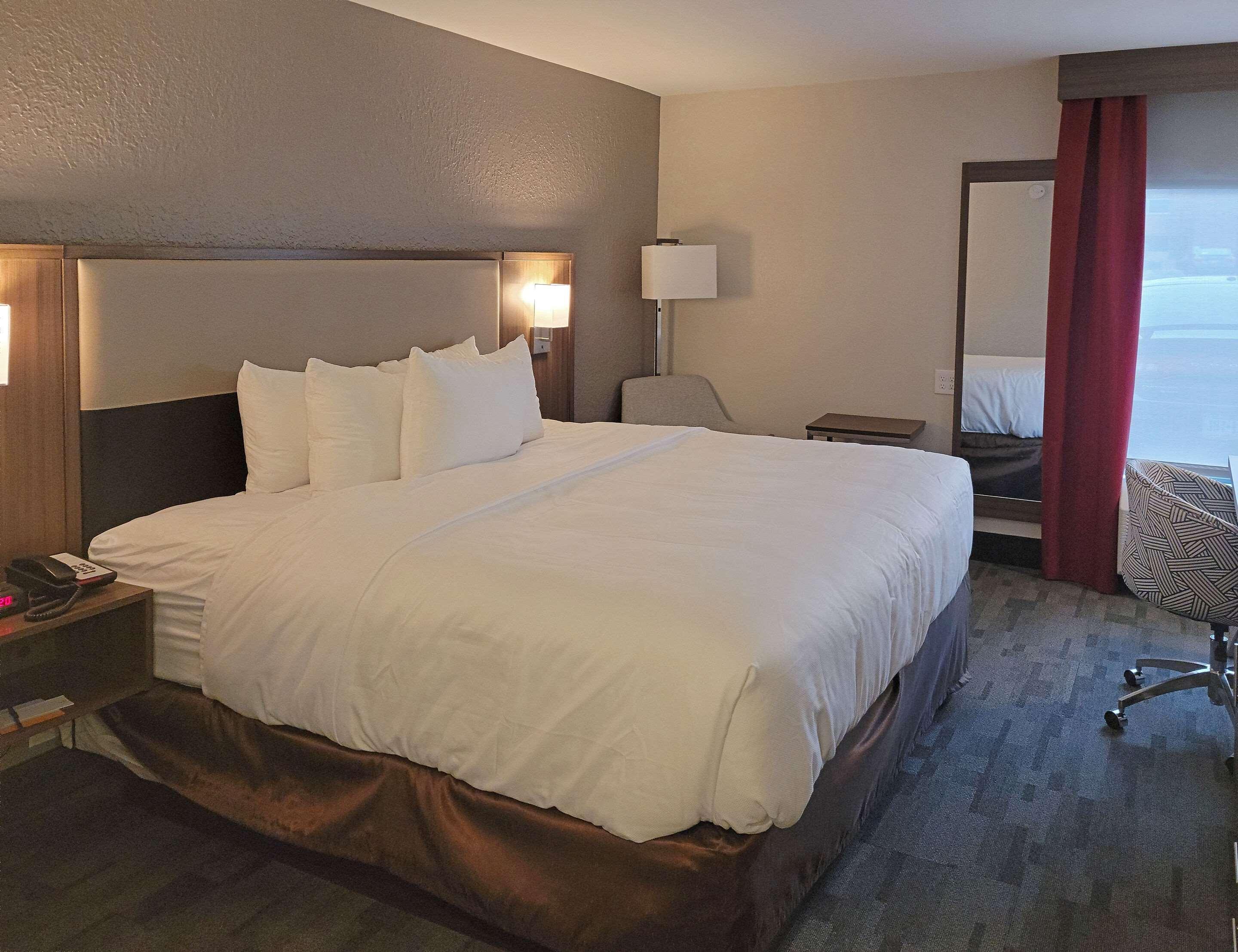 Comfort Inn & Suites Wyomissing-Reading Екстер'єр фото
