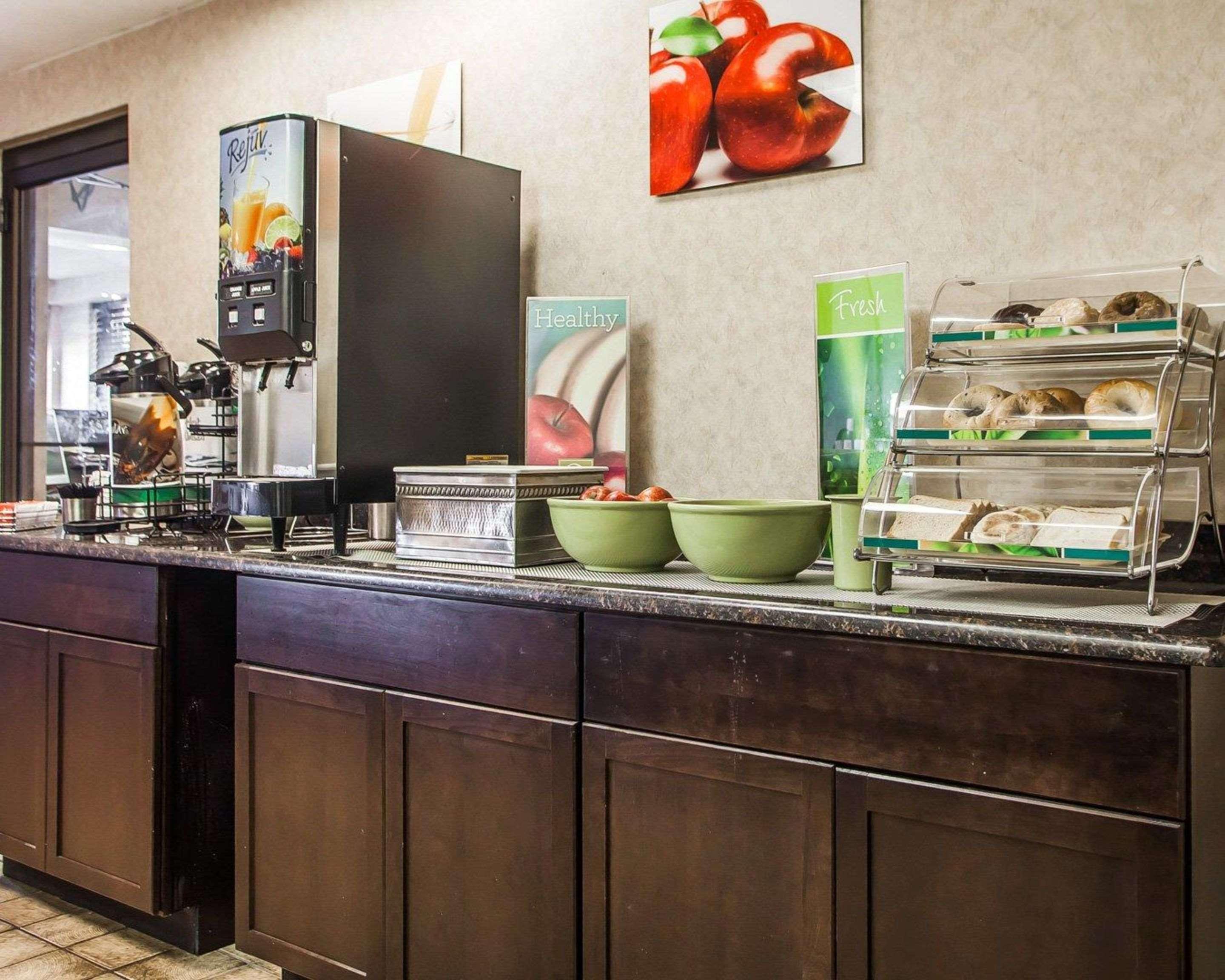 Comfort Inn & Suites Wyomissing-Reading Екстер'єр фото